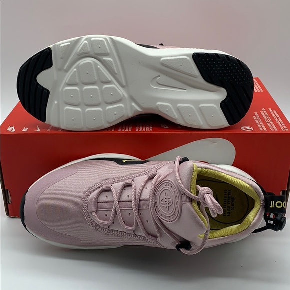 NIKE WMNS AIR HUARACHE CITY MOVE - Picture 5 of 16